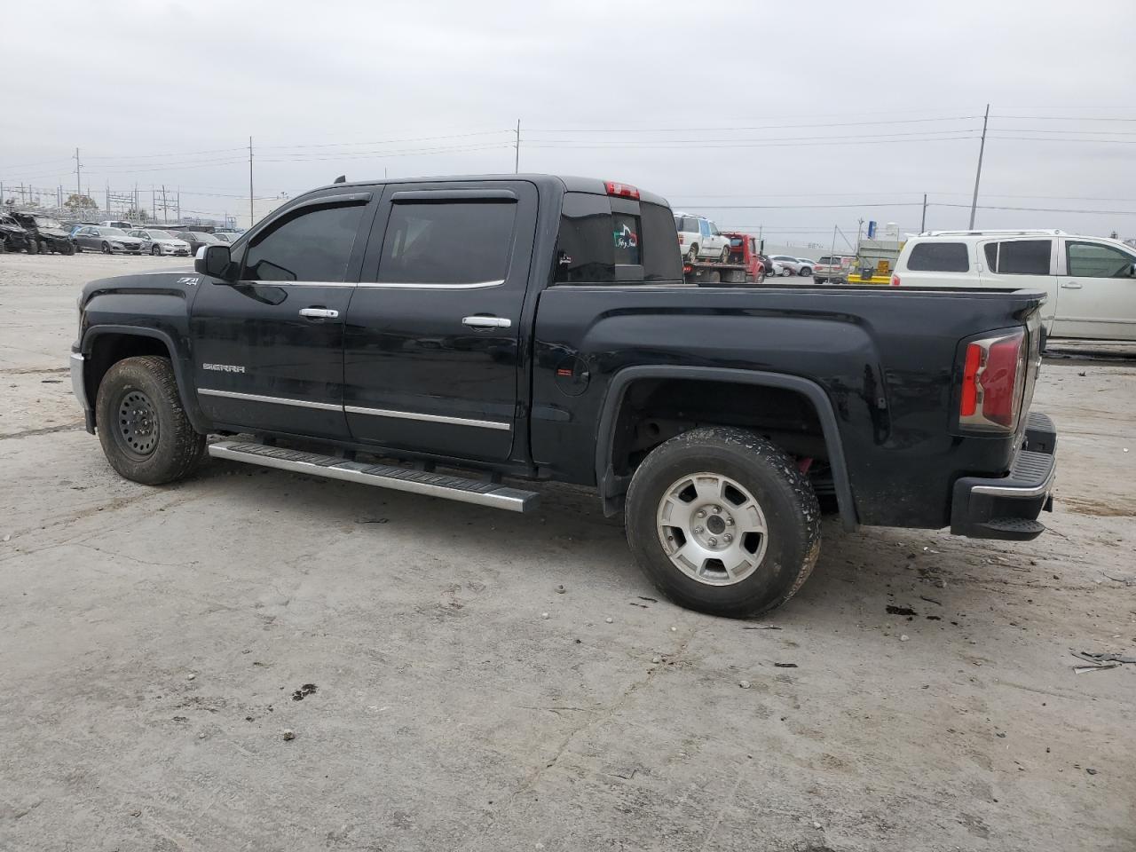2018 GMC SIERRA K15 - Фото 2