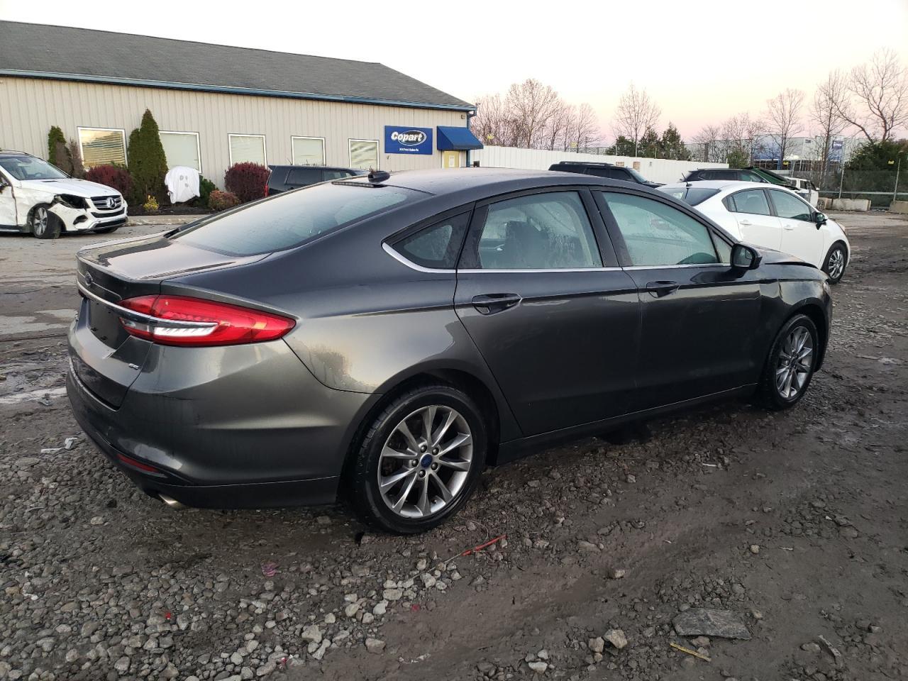 2017 FORD FUSION SE - Image 3