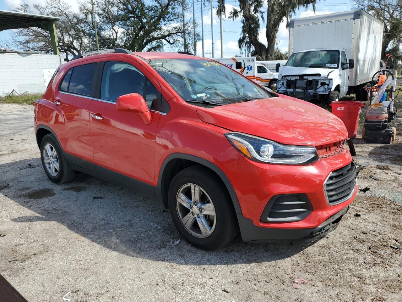 2018 CHEVROLET TRAX 1LT - Image 4