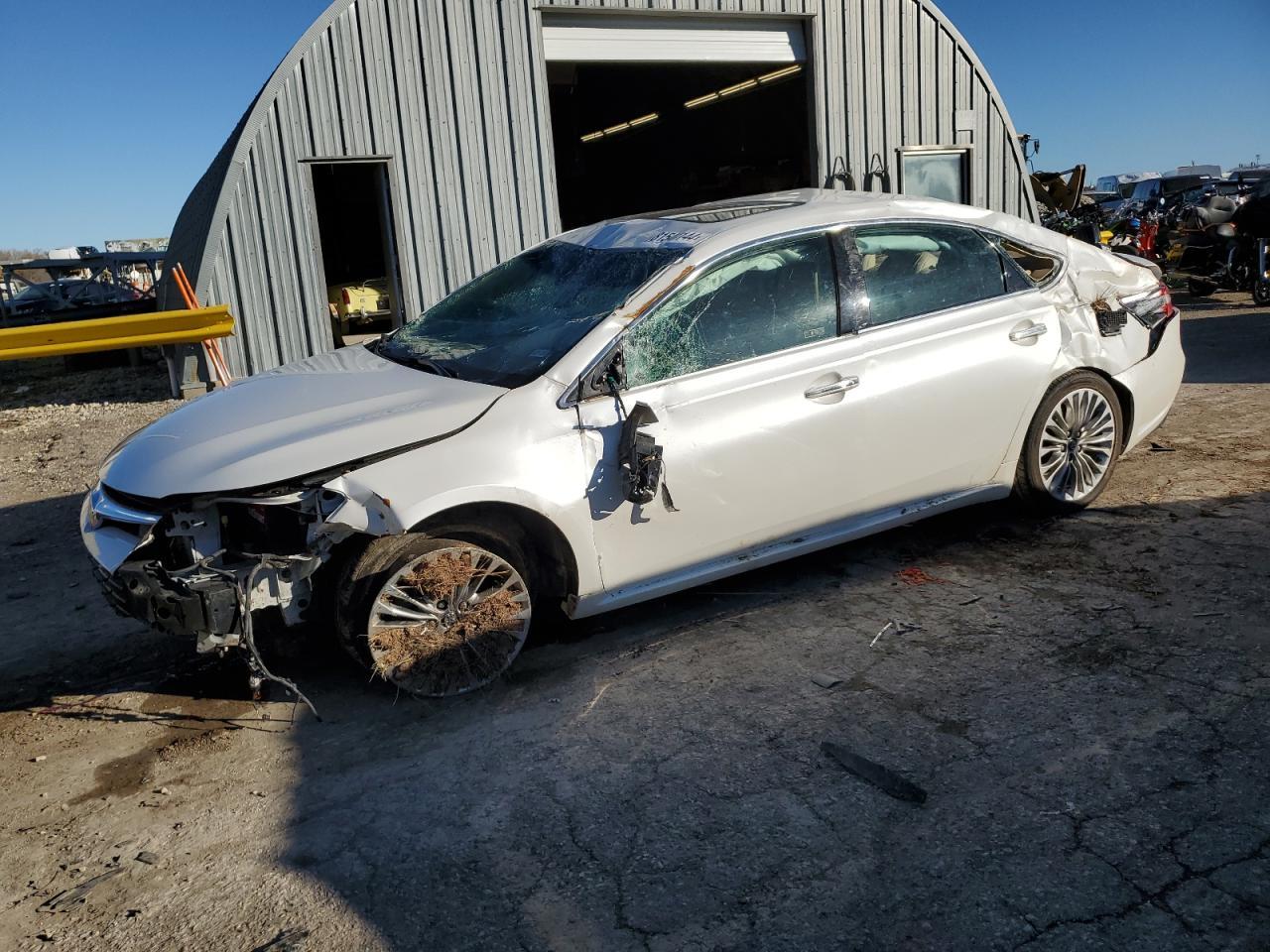 2016 TOYOTA AVALON XLE