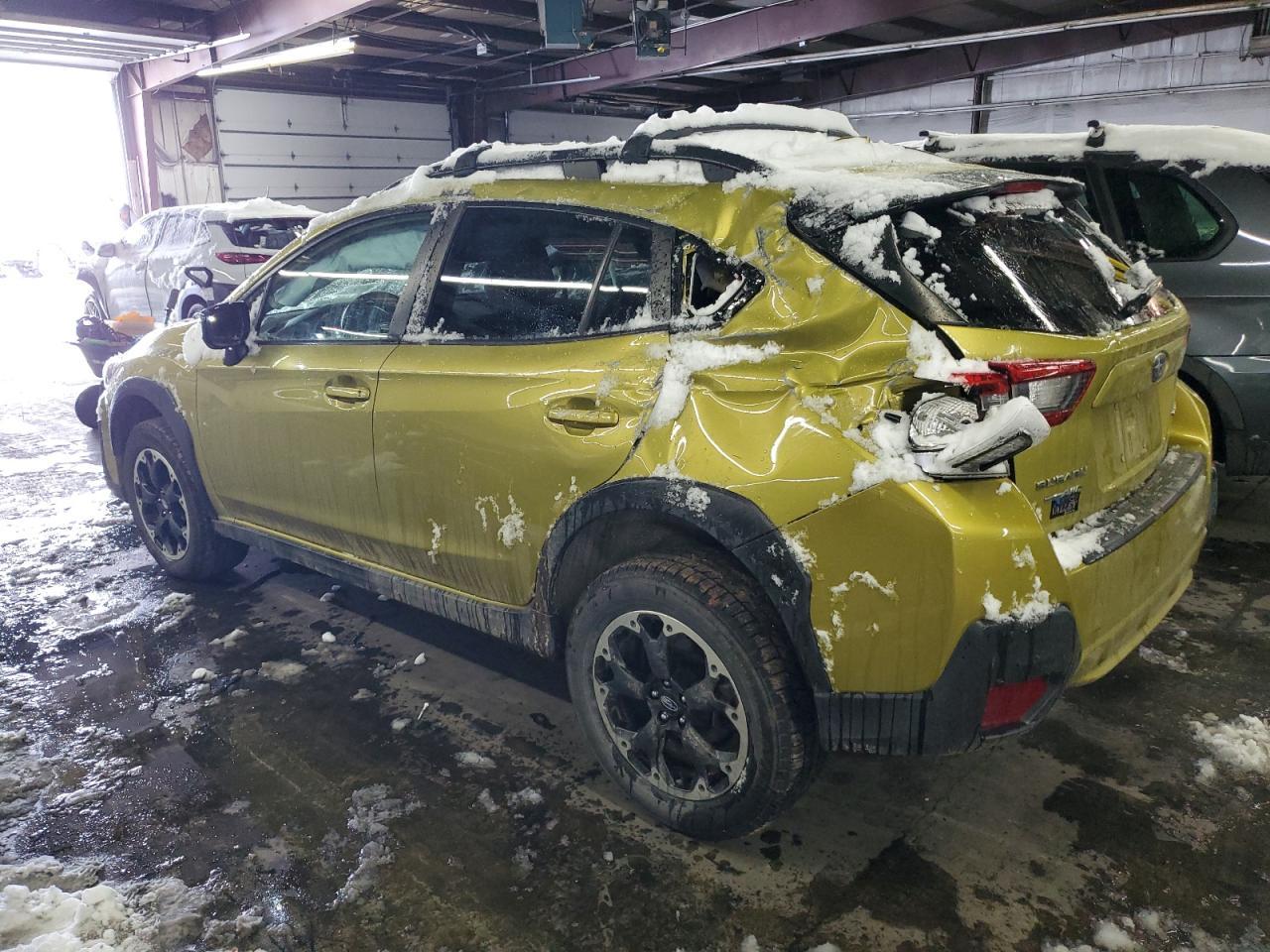 2021 SUBARU CROSSTREK - Фото 2