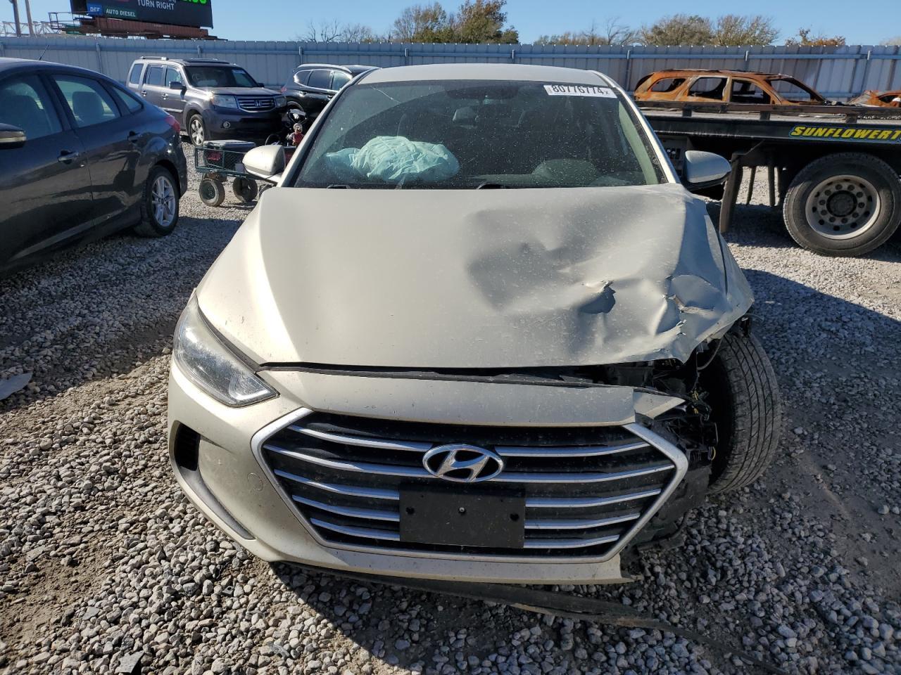 2017 HYUNDAI ELANTRA SE - Фото 5