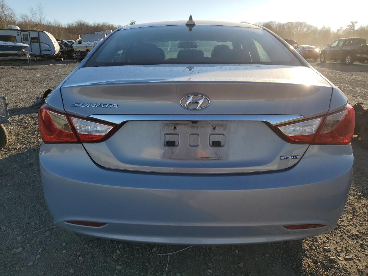2011 HYUNDAI SONATA SE - Image 6