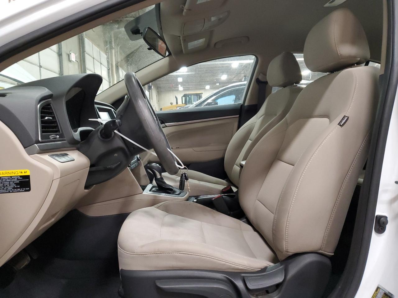 2017 HYUNDAI ELANTRA SE - Фото 7