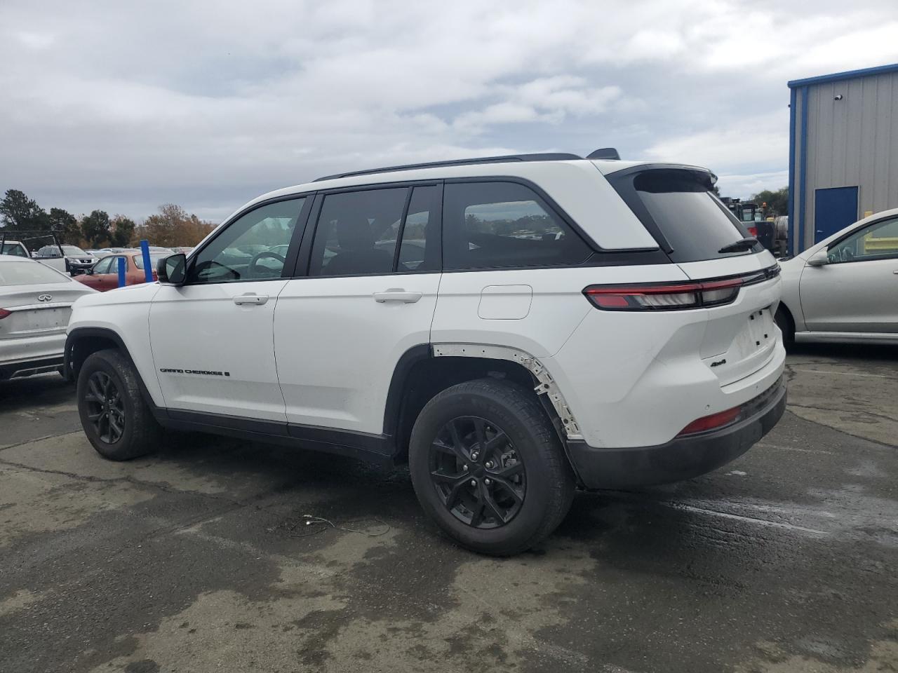 2024 JEEP GRAND CHER - Image 2