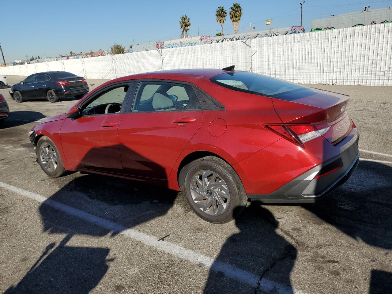 2024 HYUNDAI ELANTRA SE - Фото 2