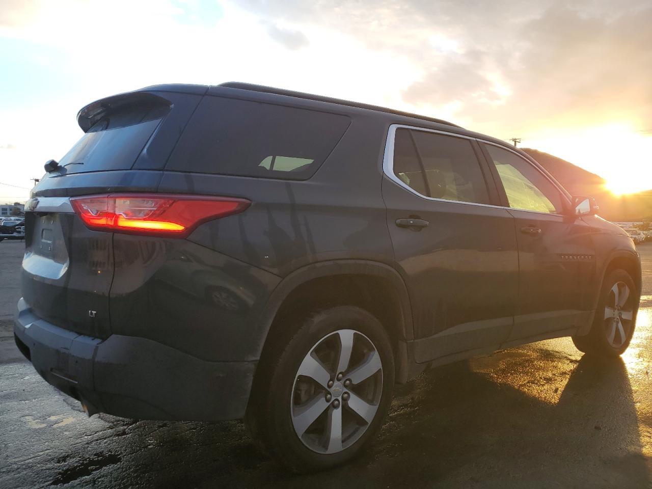 2021 CHEVROLET TRAVERSE L - Image 3