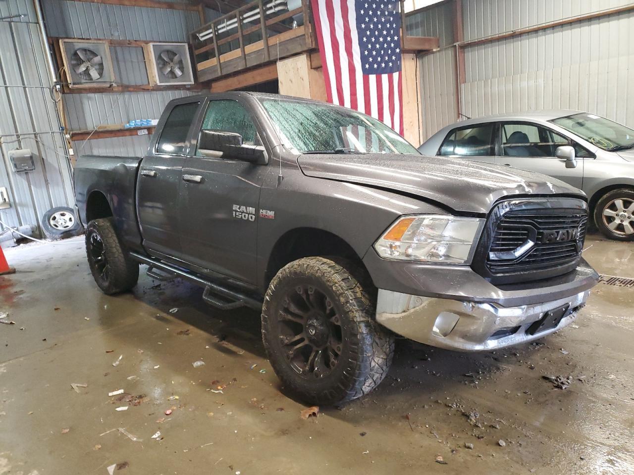 2015 RAM 1500 SLT - Image 4