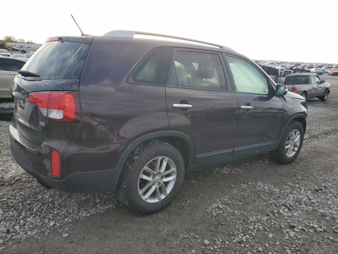 2015 KIA SORENTO LX - Image 3
