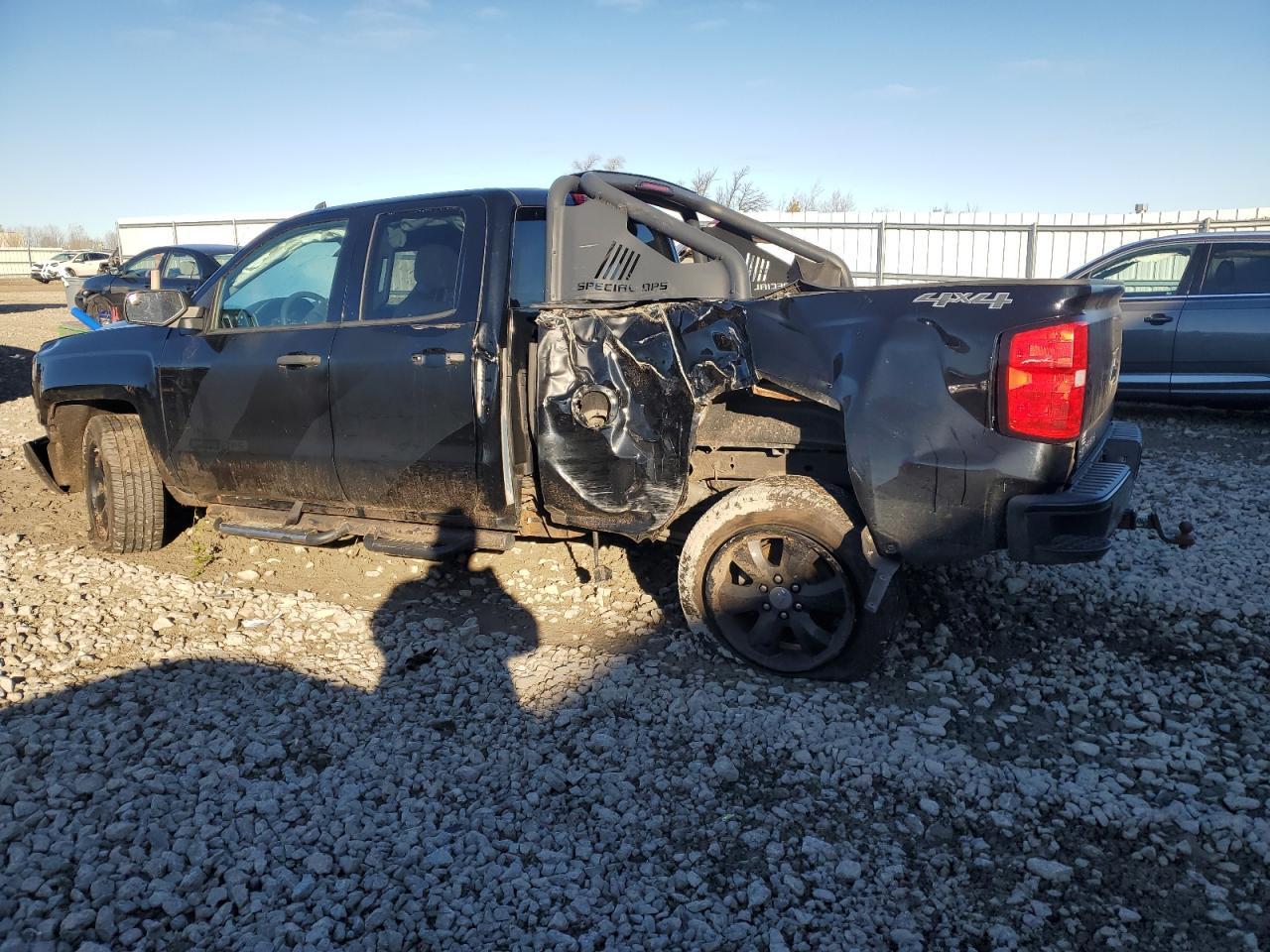 2017 CHEVROLET SILVERADO - Image 2