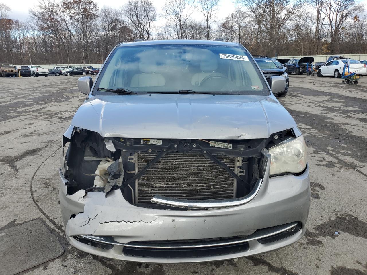 2014 CHRYSLER TOWN & COU - Фото 5