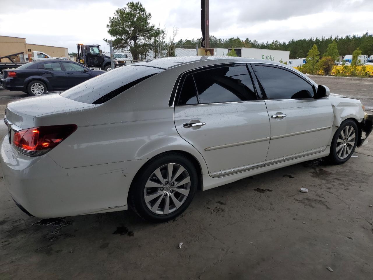 2011 TOYOTA AVALON BAS - Image 3