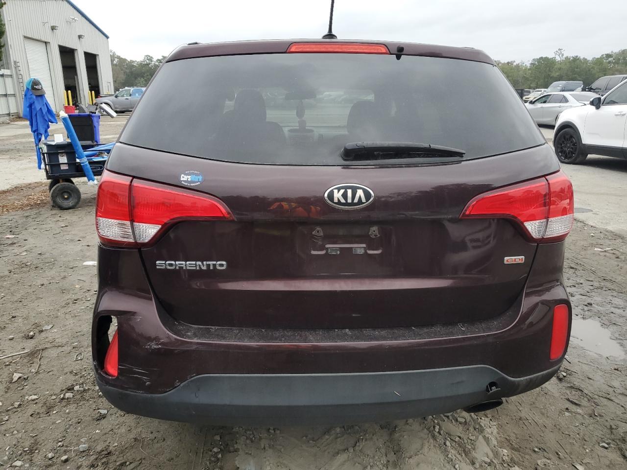 2015 KIA SORENTO LX - Image 6