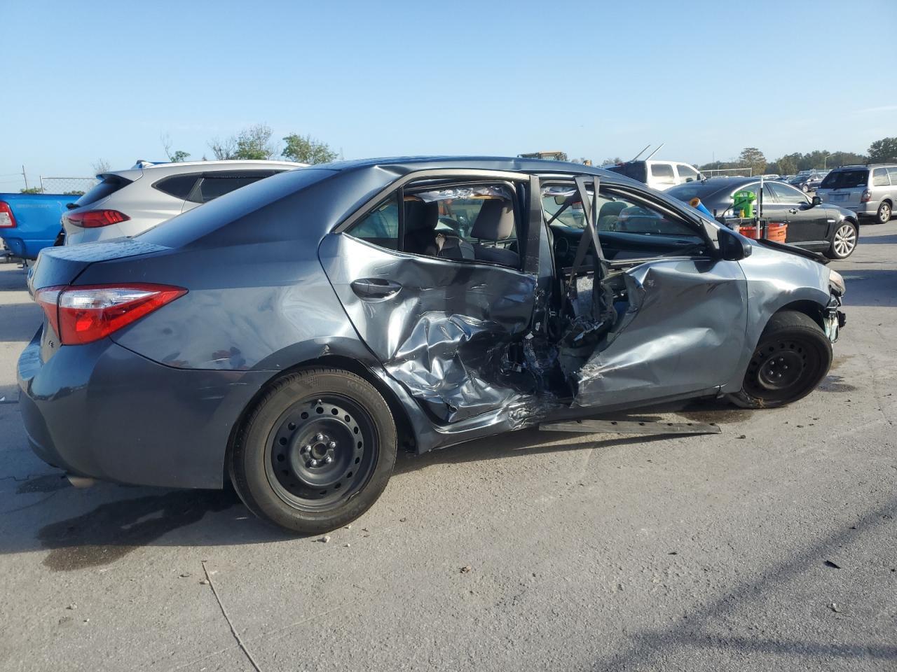 2015 TOYOTA COROLLA L - Фото 3
