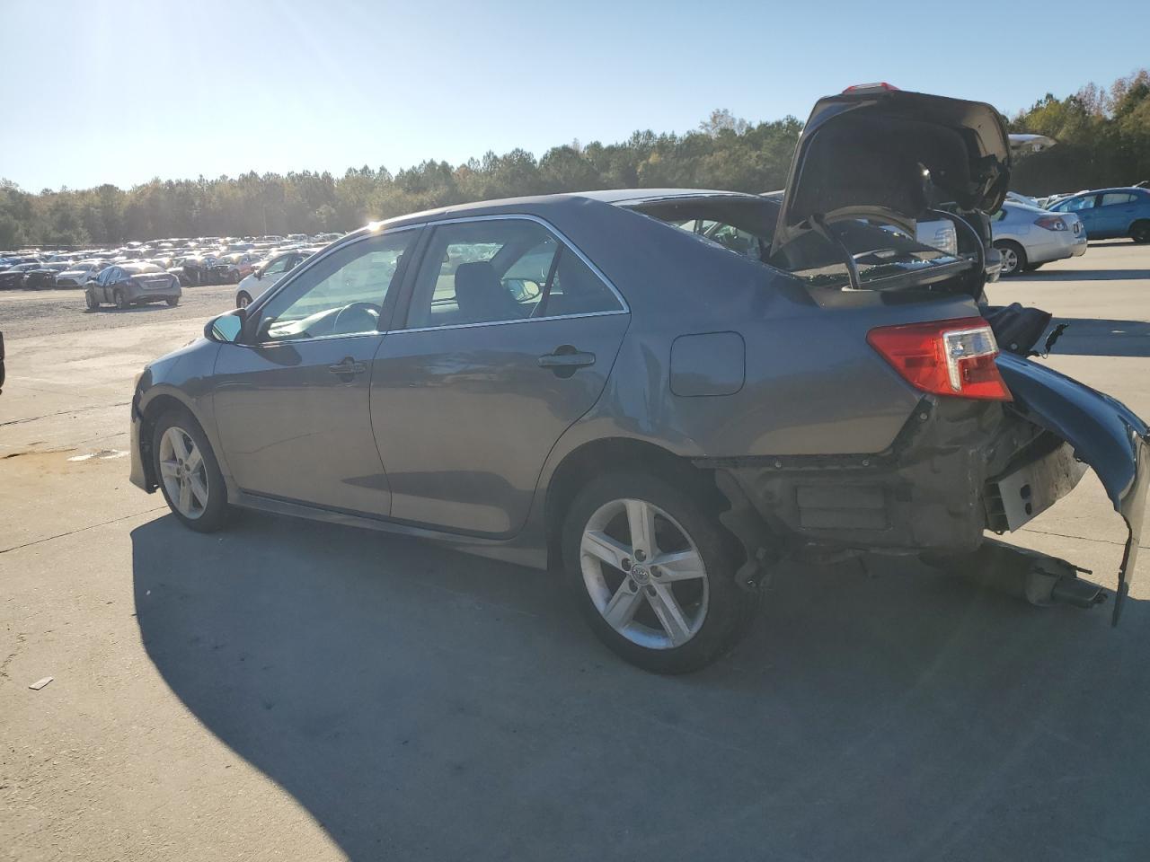 2014 TOYOTA CAMRY L - Image 2