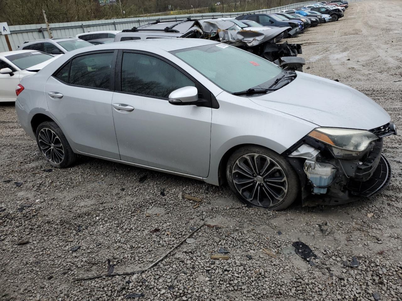 2015 TOYOTA COROLLA L - Фото 4
