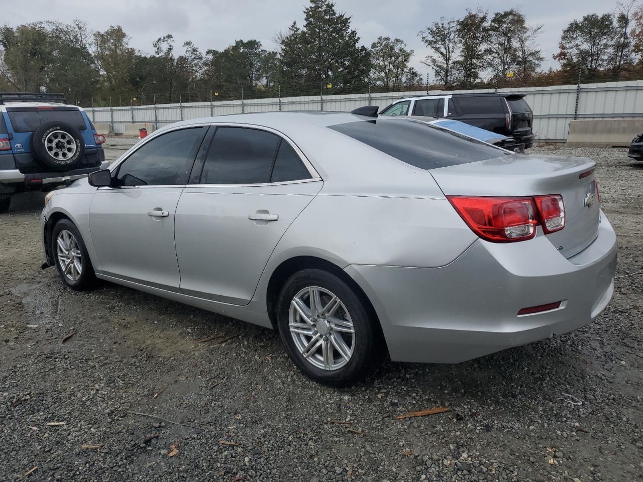 2015 CHEVROLET MALIBU LS - Фото 2