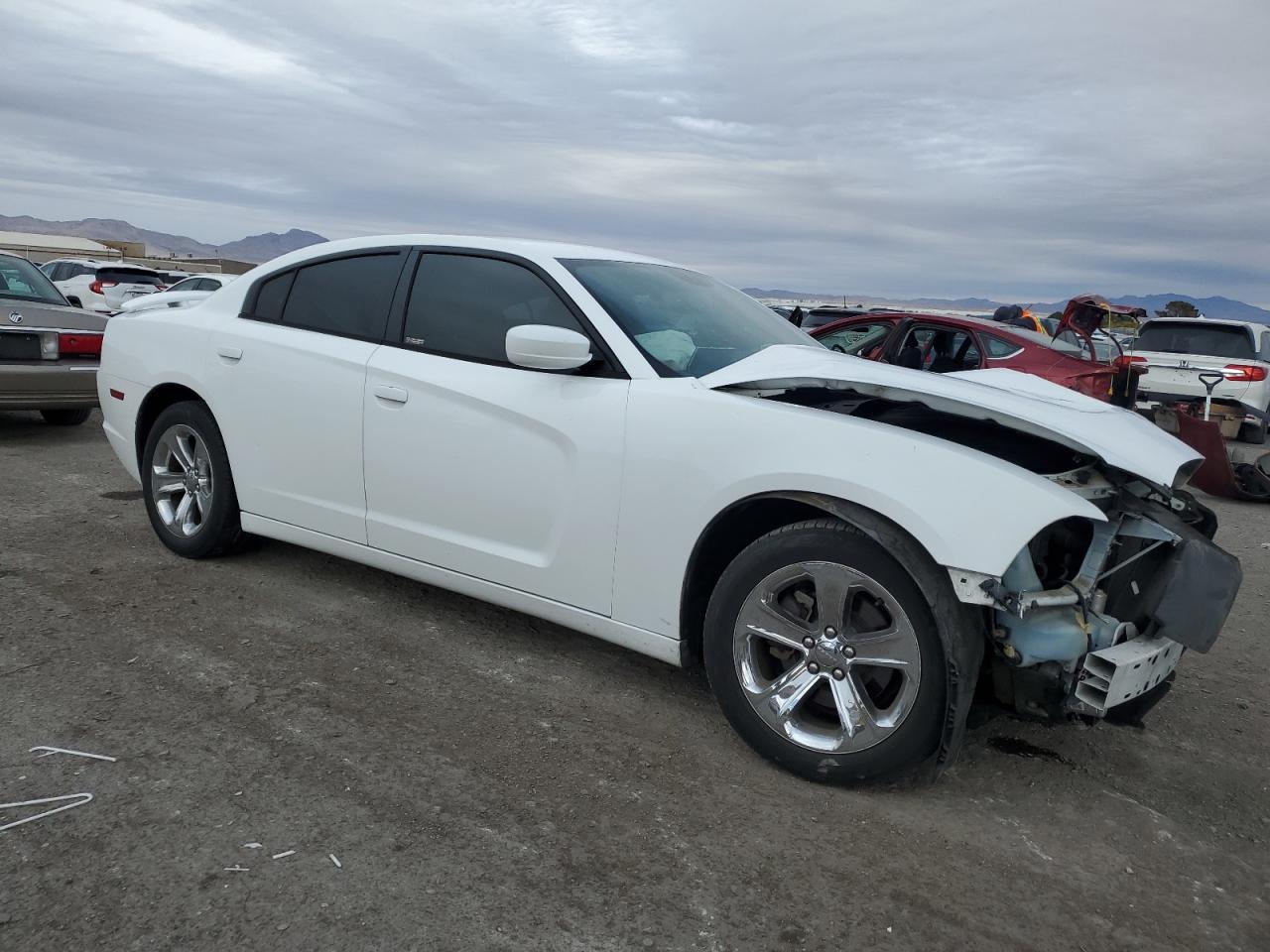 2013 DODGE CHARGER SE - Image 4
