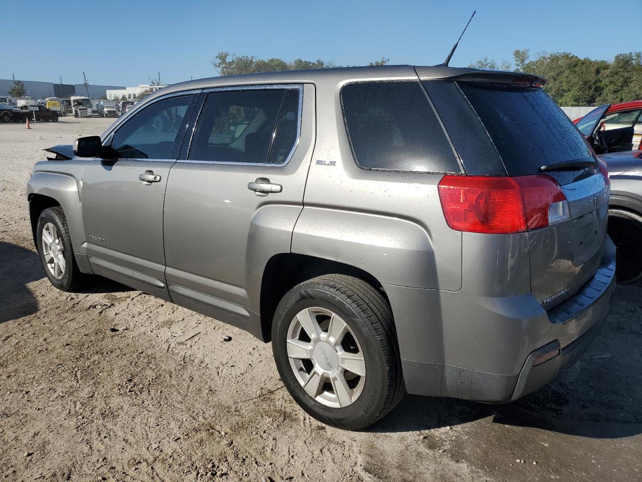 2012 GMC TERRAIN SL - Фото 2