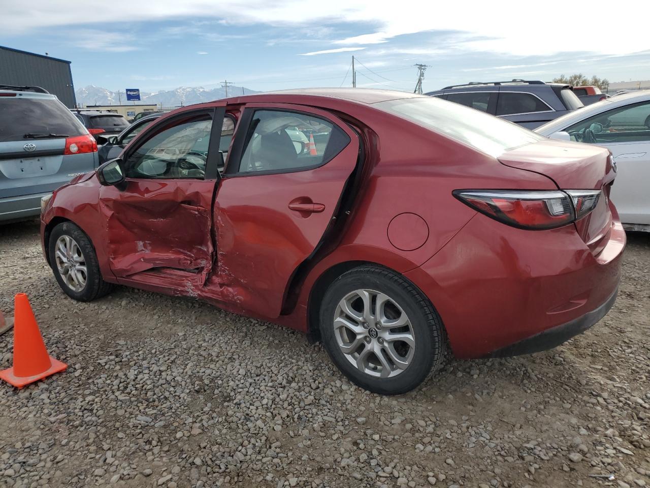 2017 TOYOTA YARIS IA - Фото 2