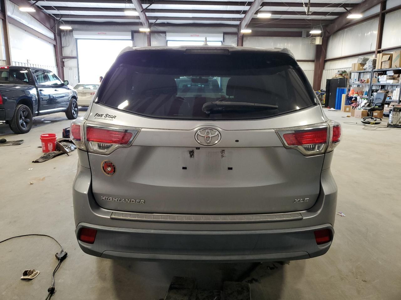 2015 TOYOTA HIGHLANDER - Фото 6