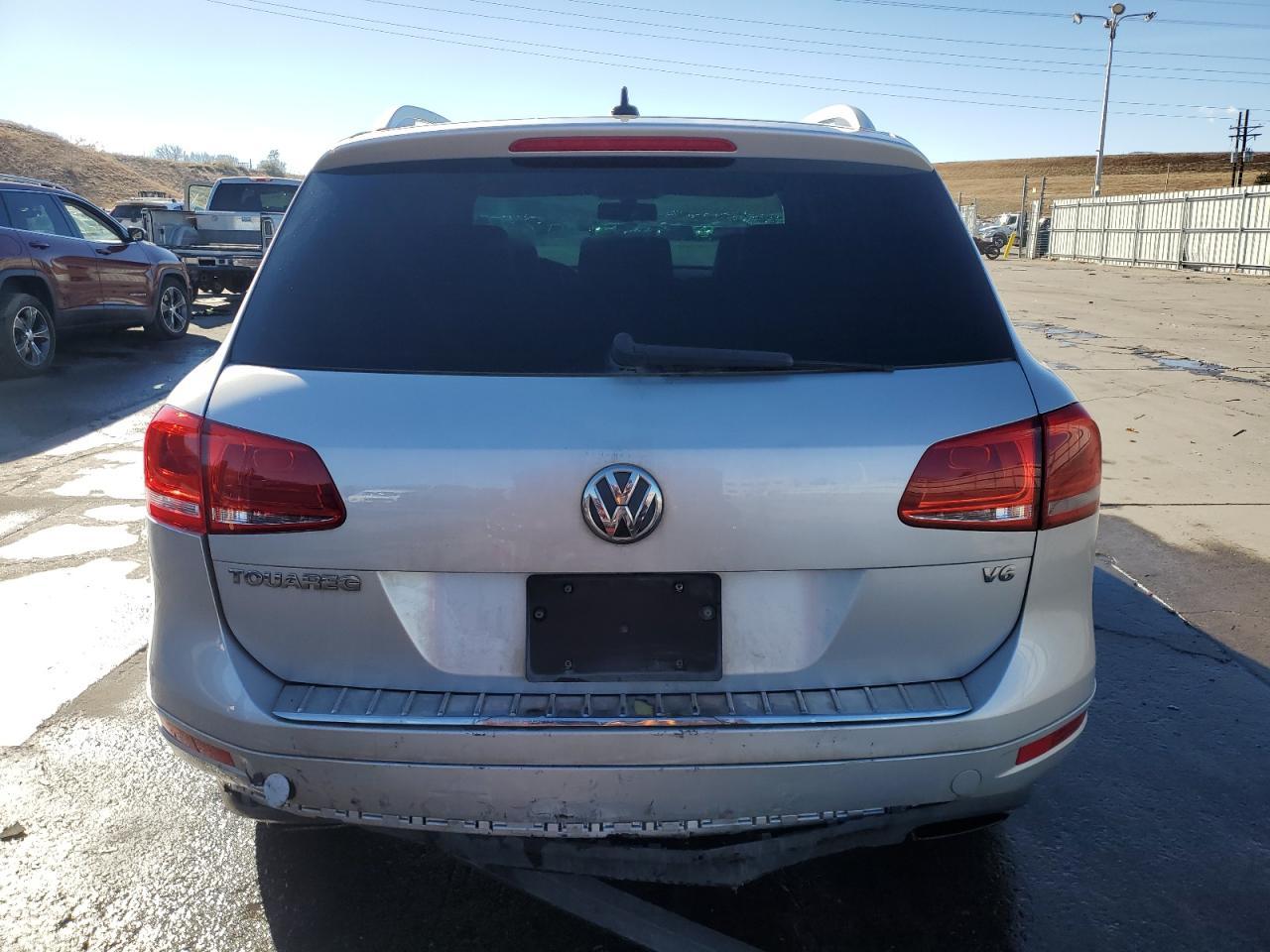 2013 VOLKSWAGEN TOUAREG V6 - Image 6