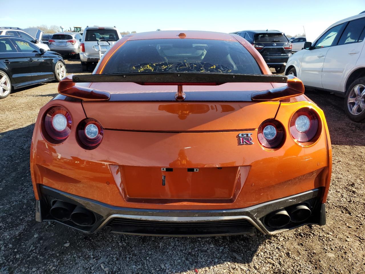 2017 NISSAN GT-R PREMI - Фото 6