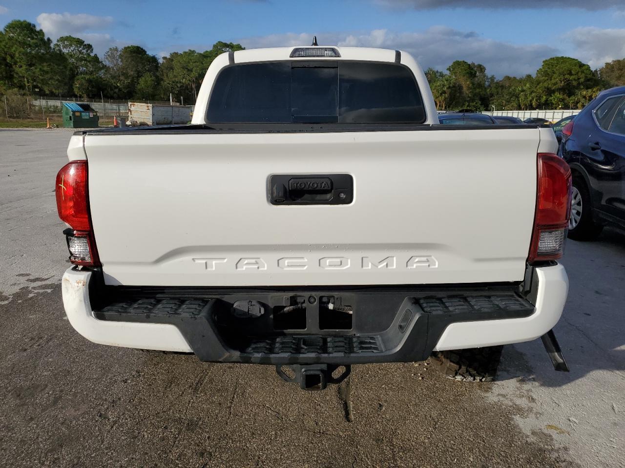 2019 TOYOTA TACOMA DOU - Фото 6