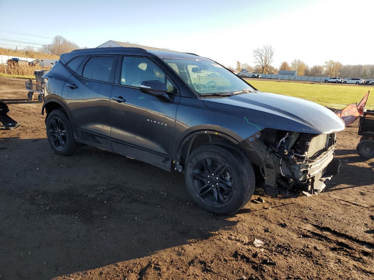 2022 CHEVROLET BLAZER 2LT - Image 4