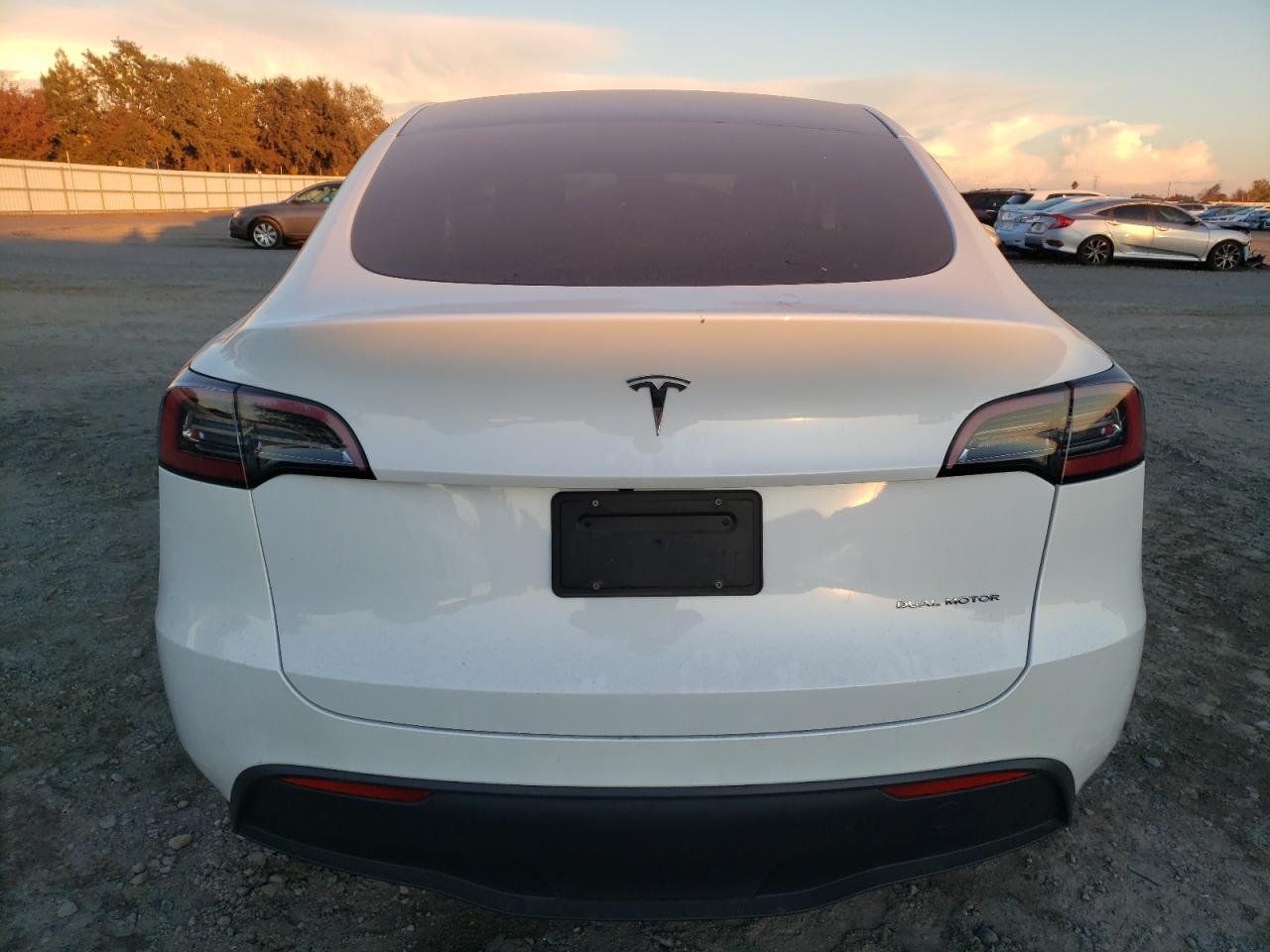 2023 TESLA MODEL Y - Фото 6