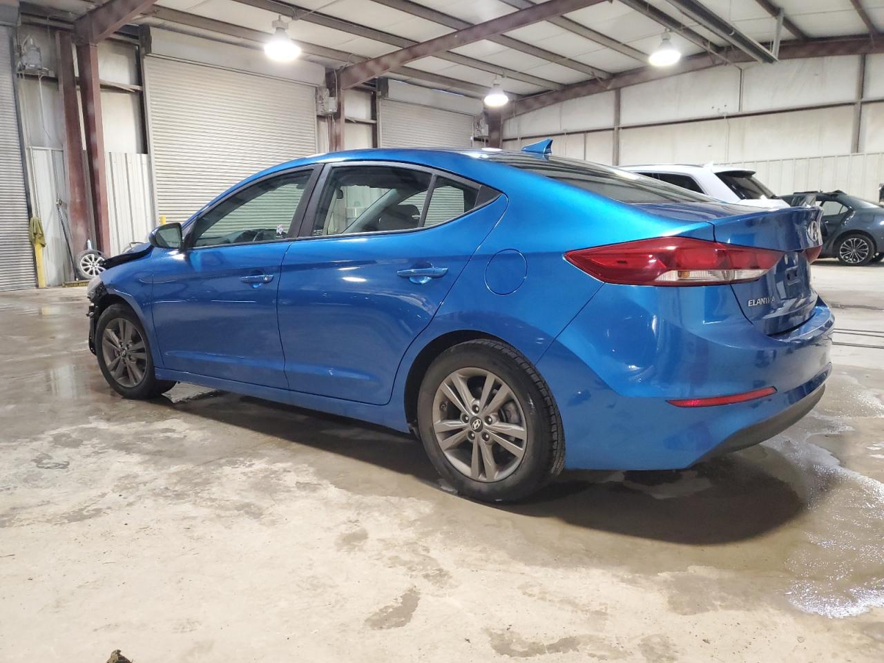 2018 HYUNDAI ELANTRA SE - Фото 2
