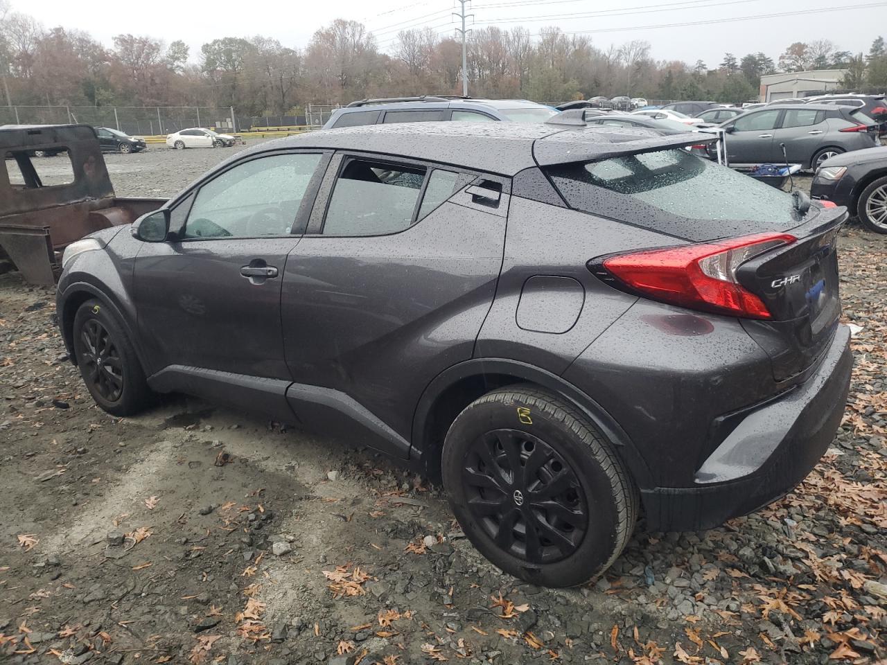 2021 TOYOTA C-HR XLE - Фото 2