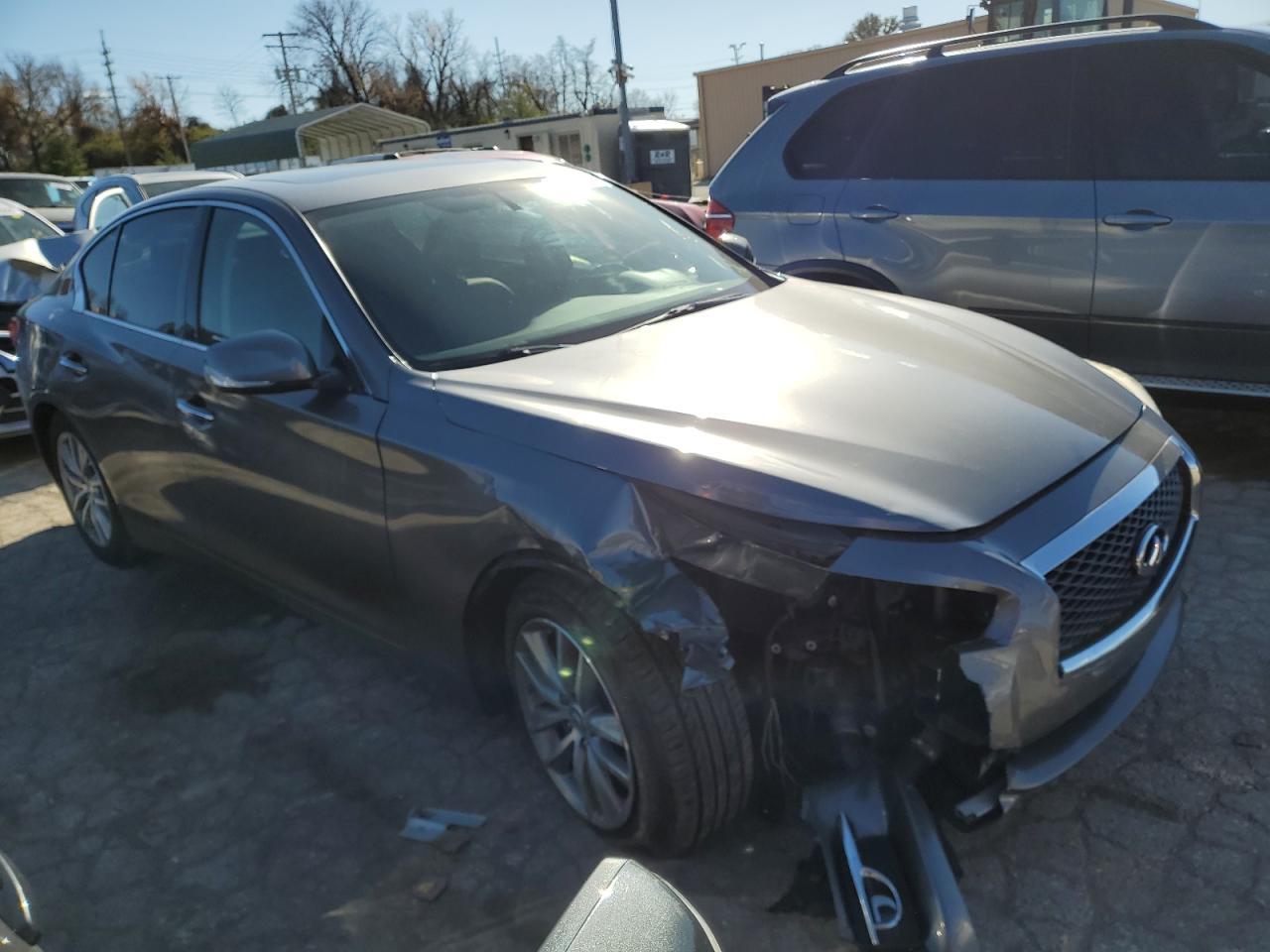 2016 INFINITI Q50 BASE - Фото 4