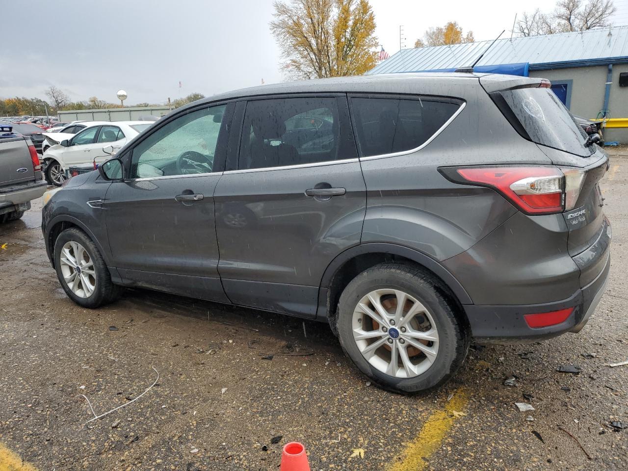 2017 FORD ESCAPE SE - Фото 2