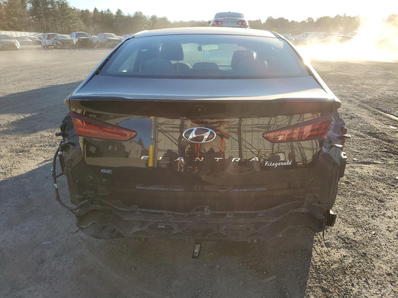 2019 HYUNDAI ELANTRA SE - Фото 6