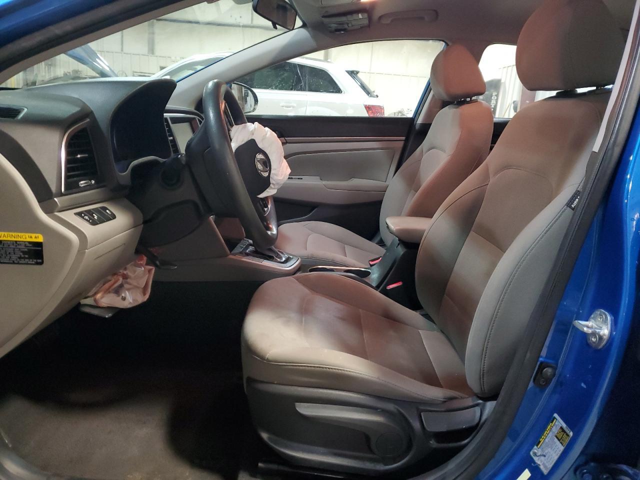 2018 HYUNDAI ELANTRA SE - Фото 7