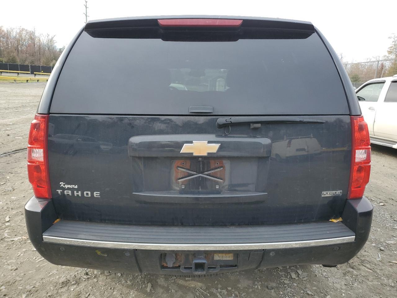 2011 CHEVROLET TAHOE K150 - Image 6