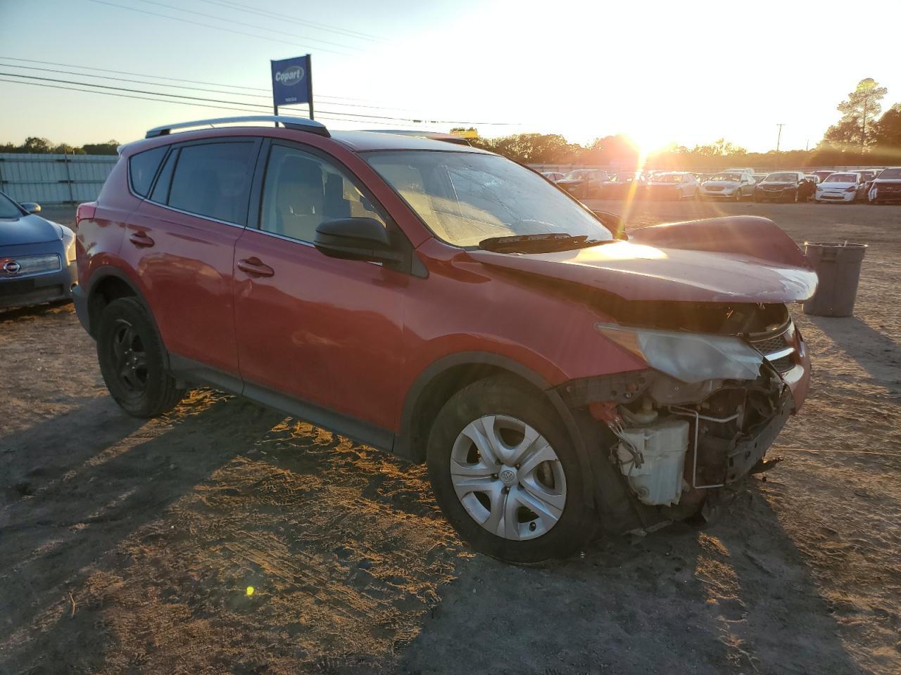2014 TOYOTA RAV4 LE - Фото 4