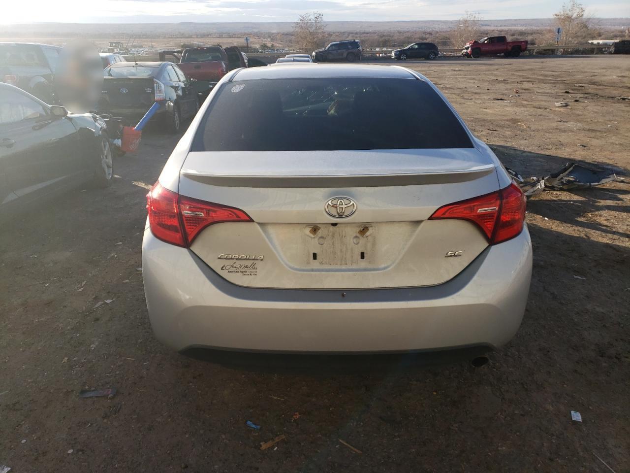 2018 TOYOTA COROLLA L - Image 6