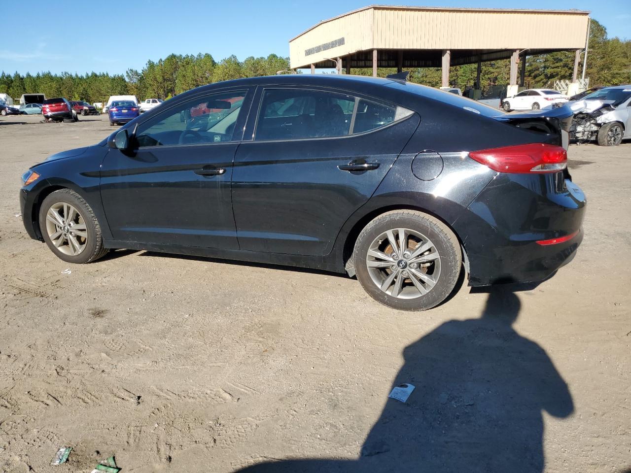 2018 HYUNDAI ELANTRA SE - Image 2