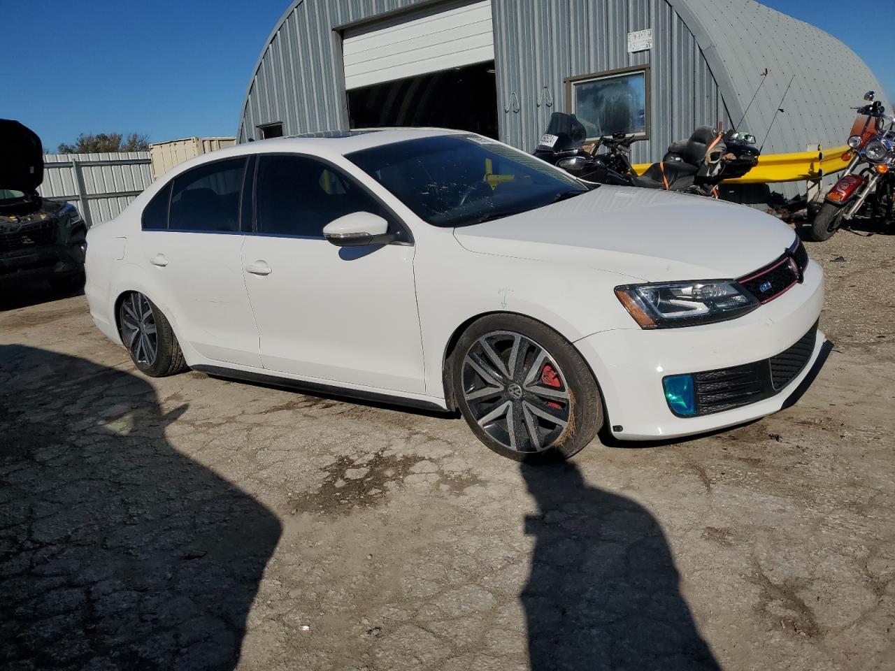 2013 VOLKSWAGEN JETTA GLI - Image 4