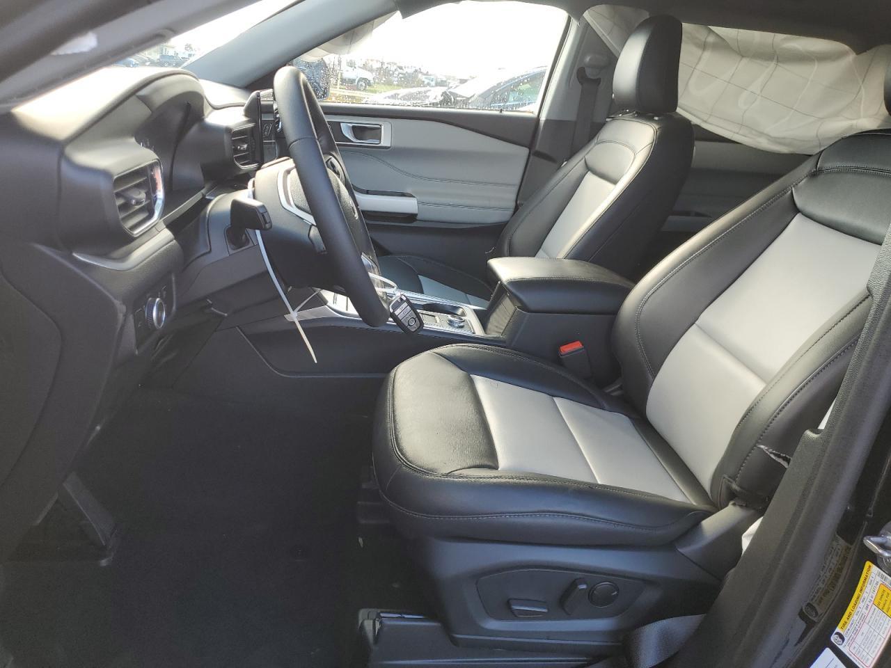 2023 FORD EXPLORER X - Image 7