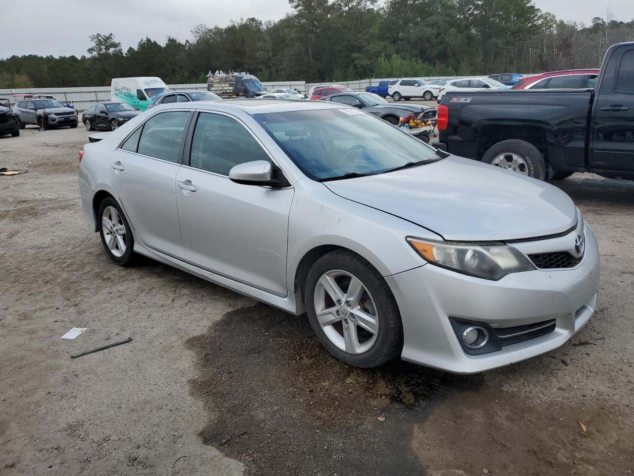 2014 TOYOTA CAMRY L - Image 4