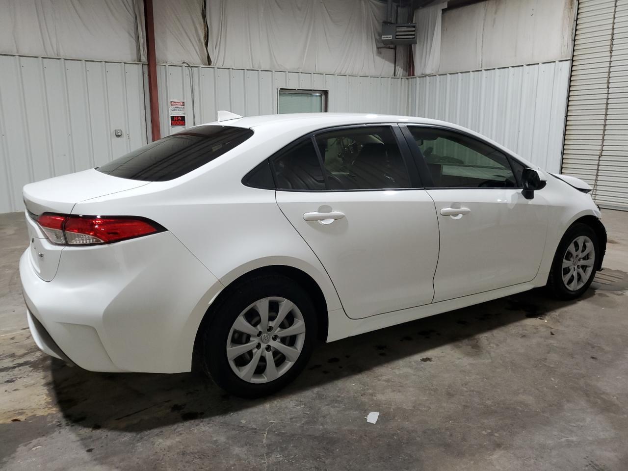 2020 TOYOTA COROLLA LE - Фото 3