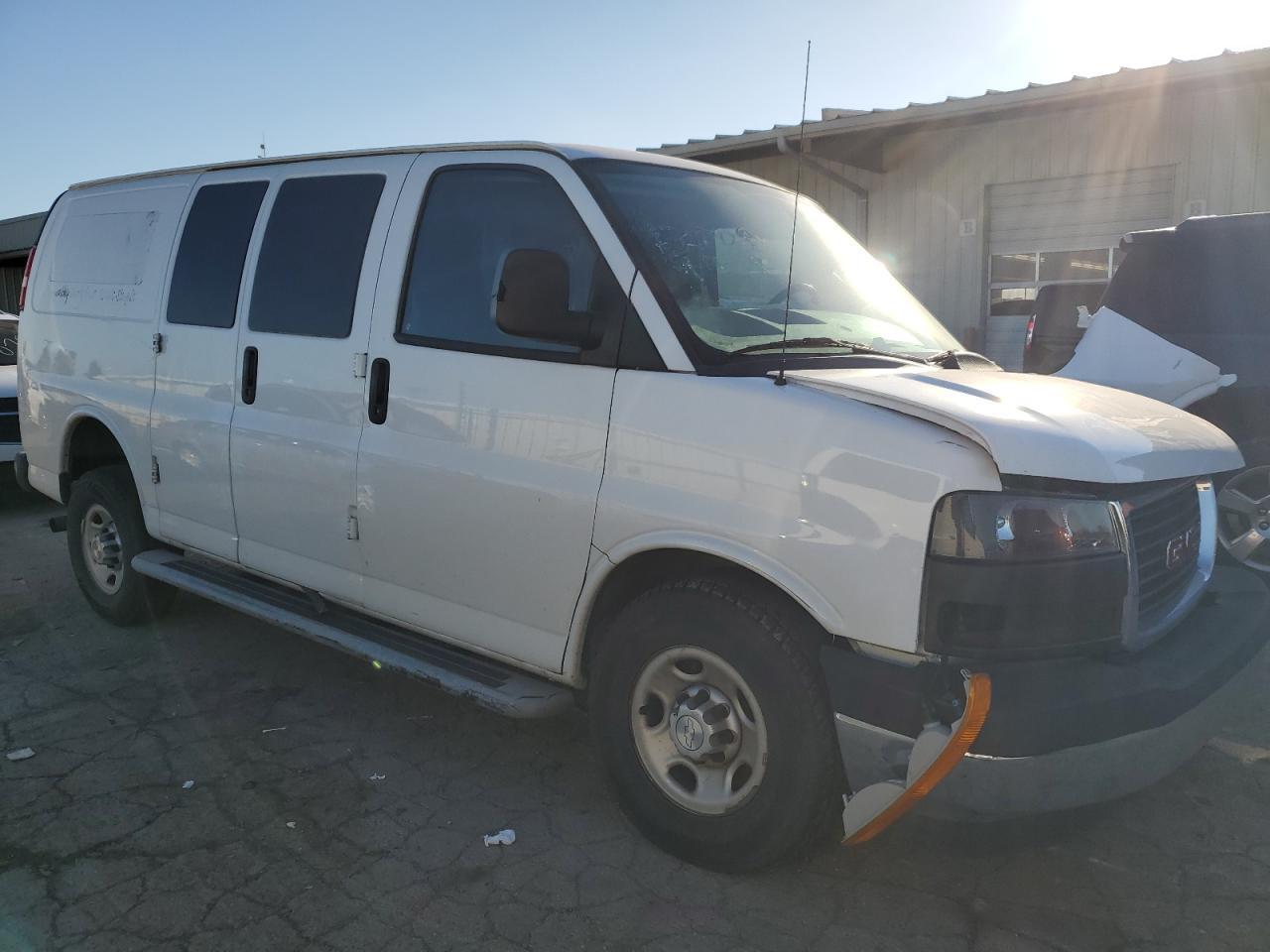 2018 CHEVROLET EXPRESS G2 - Image 4