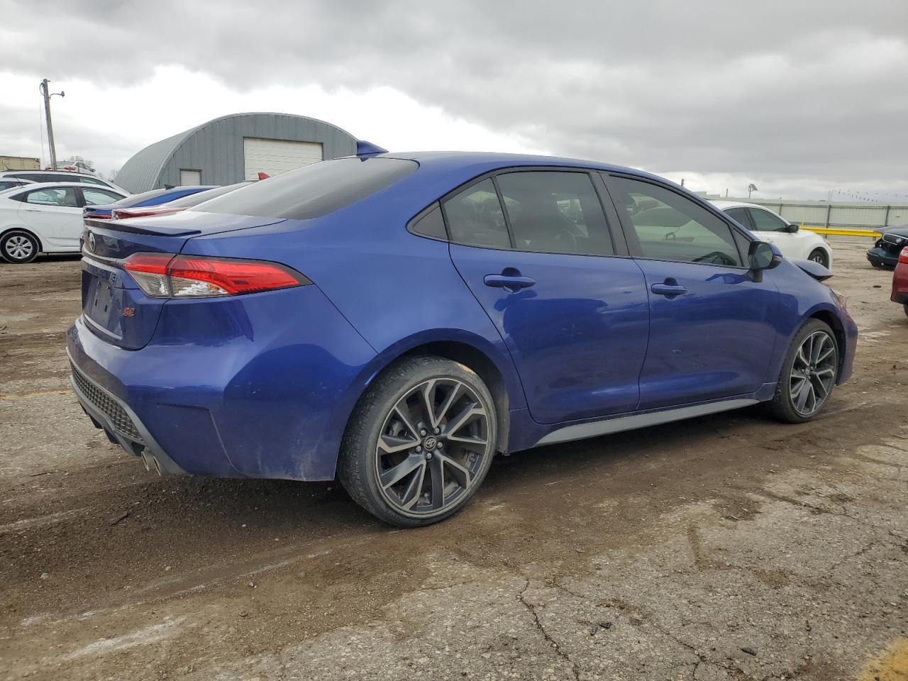 2020 TOYOTA COROLLA SE - Фото 3