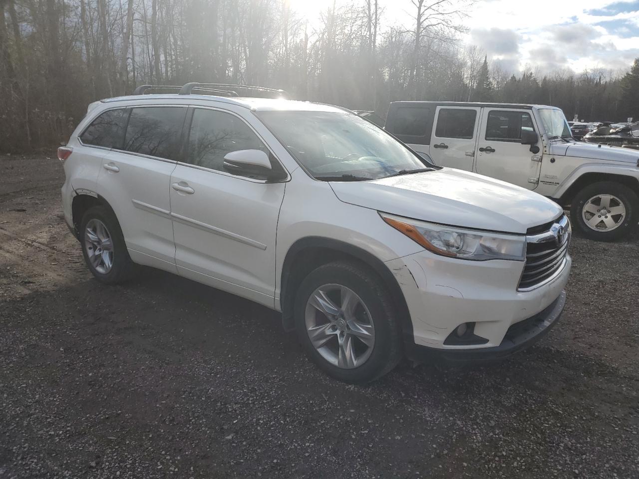 2015 TOYOTA HIGHLANDER - Image 4