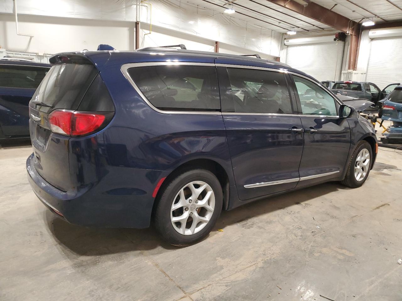 2017 CHRYSLER PACIFICA T - Фото 3