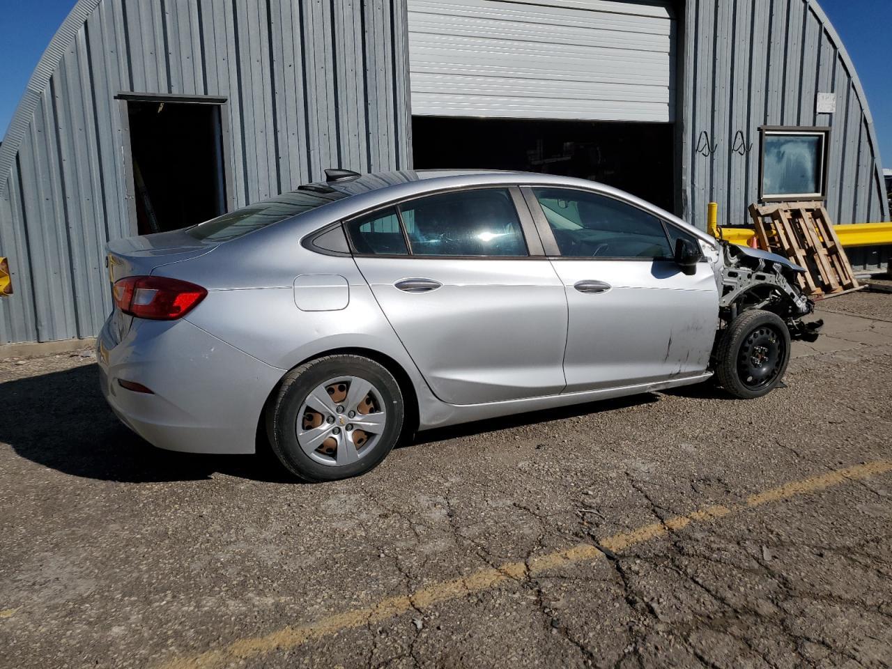 2017 CHEVROLET CRUZE LS - Image 3