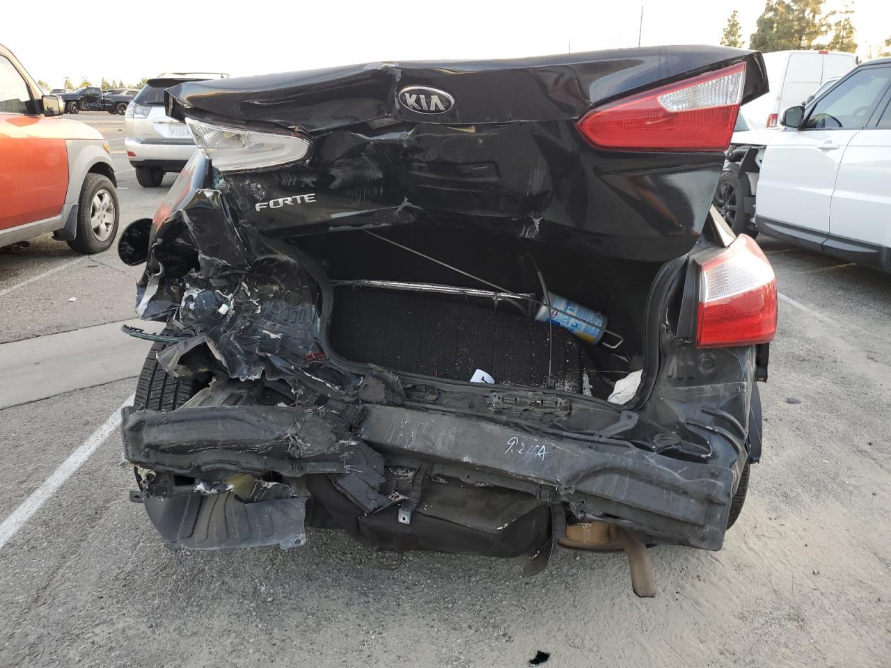 2015 KIA FORTE LX - Фото 6